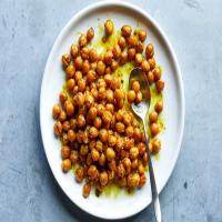 Crunchy Chickpeas With Turmeric, Ginger and Pepper_image