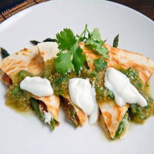 Roast Asparagus and Caramelized Mushroom Quesadillas with Goat Cheese_image