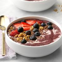 Power Berry Smoothie Bowl image