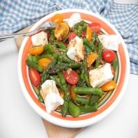 Asparagus and Tomato Salad with Goat Cheese_image