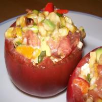 Stuffed Tomatoes With Grilled Corn Salad_image