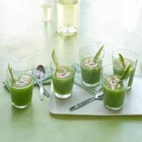 Chilled Cucumber Soup with Fiery Yogurt Sauce_image