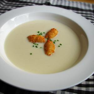 Cauliflower Soup with Blue Cheese Fritters_image