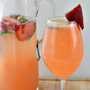 Strawberry & Lime Moscato Punch_image