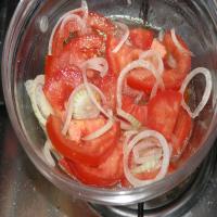 Croatian Simple Tomato Salad_image