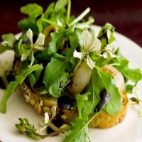 Butter-Braised Cipollini Onions with Arugula and Balsamic Syrup on Multi-grain Toast_image