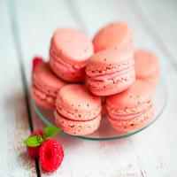 Ladurée's Raspberry-flavored Macarons_image