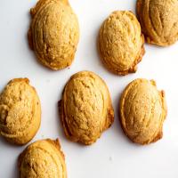 Salty-Sweet Peanut Butter Sandies image