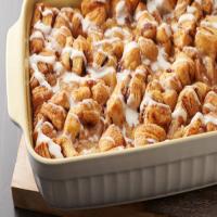 Make-Ahead Apple Pie Cinnamon Roll Breakfast Bake_image