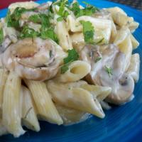 Penne Pasta With an Herbed Cream Sauce_image