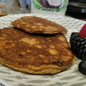 Paleo Coconut Flour Pancakes_image