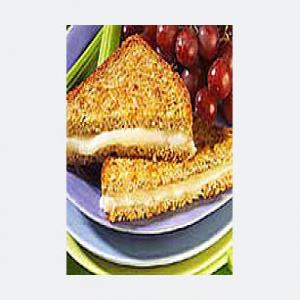 POLLY-O® Melted Mozzarella Sandwich_image
