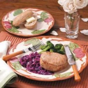 Pork Chops With Red Cabbage_image