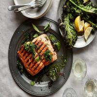 Grilled Salmon With Kale Chips image