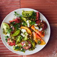 Tomato Salad With Feta And Pistachios_image