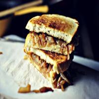 French Onion Soup Grilled Cheese Sandwiches Recipe - (4.5/5)_image