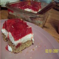 Easy Strawberry Walnut Dessert_image