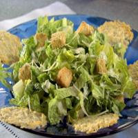 Caesar Salad with Creamy Roasted Garlic Dressing and Parmesan Crisp_image