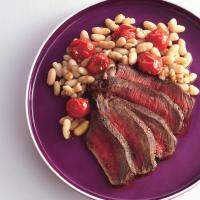 Spice-Rubbed Steak with White Beans and Cherry Tomatoes_image