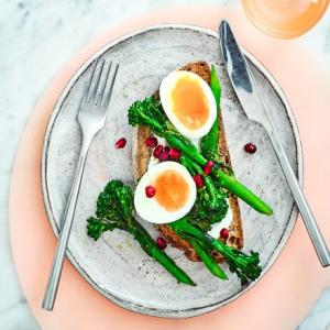 Curried broccoli & boiled eggs on toast_image