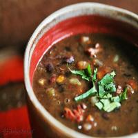 Soup of Black Beans and Smoked Chicken_image