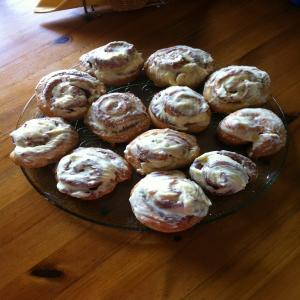 Perfect Cinnamon Rolls With Cream Cheese Frosting_image