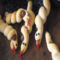 Curly Hotdog Snakes Recipe - (4.5/5)_image
