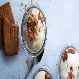 Meyer Lemon Cream Puddings with Graham Crackers and Sea Salt_image