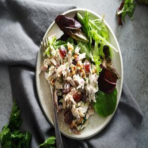 Chicken Salad With Walnuts and Grapes_image