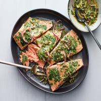 Sous-Vide Salmon With Caper-Parsley Vinaigrette_image