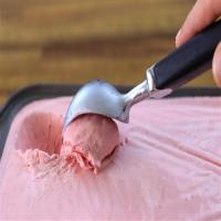 Easy Homemade Strawberry Ice Cream Recipe (Only 3-Ingredients)_image