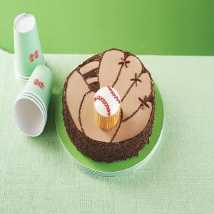 Baseball Mitt Cake_image