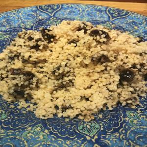 Couscous With Dried Dates_image