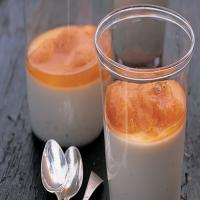 Vanilla Panna Cotta with Poached Apricots_image