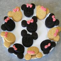 Minnie Mouse Oreo Cookies Recipe - (4.5/5) image