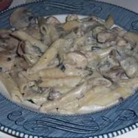 Chicken And Artichoke Penne With A White Sauce_image