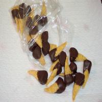 Chocolate Dipped Peanut Butter Bugles_image