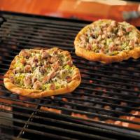 Grilled Pizzas with Herbed Pork and Brussels Sprouts_image