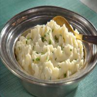 Creamy Chive Mashed Potatoes image