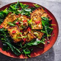 Chile and Ginger-Fried Tofu Salad With Kale_image