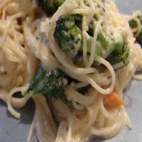 Angel Hair Pasta With Herbed Chicken_image