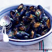 Creamy spiced mussels image