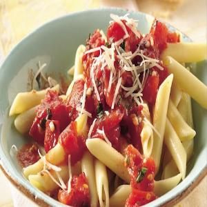 Fresh Tomato and Garlic Penne for Two_image