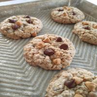 Thick, Soft & Chewy Oatmeal Cookies_image