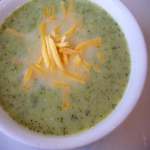 Cheesy Broccoli Soup_image