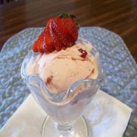 Strawberry Cheesecake Ice Cream (Lite) image