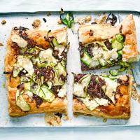 Courgette & caramelised red onion tart image