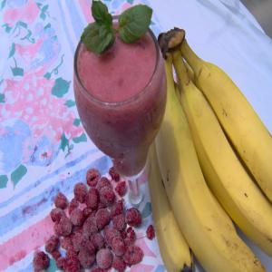 Berry-Banana Smoothie_image