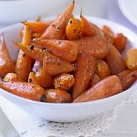 Honey-glazed roast carrots image
