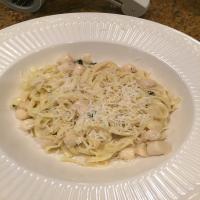 Linguini With Scallops and Herb Cream_image